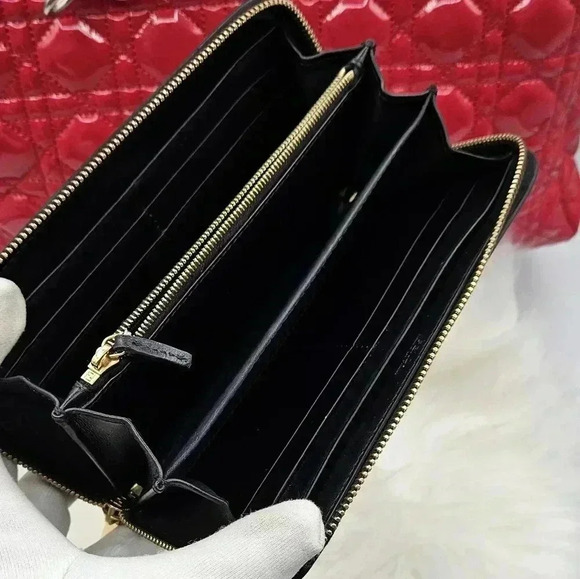 FENDI  Zip Around Black Wallet - Picture 11 of 16